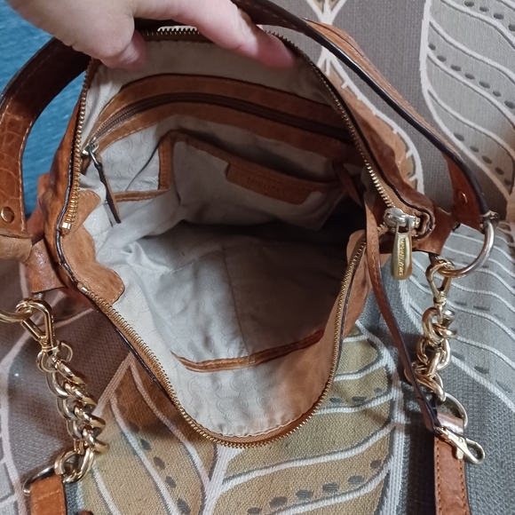 MICHAEL KORS Uptown Astor Tote Studded Cognac Brown Leather Large Hobo Bag 13" - Picture 9 of 16